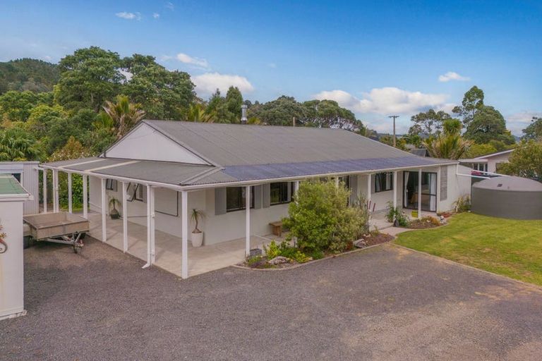 Photo of property in 281 Colville Road, Coromandel, 3584