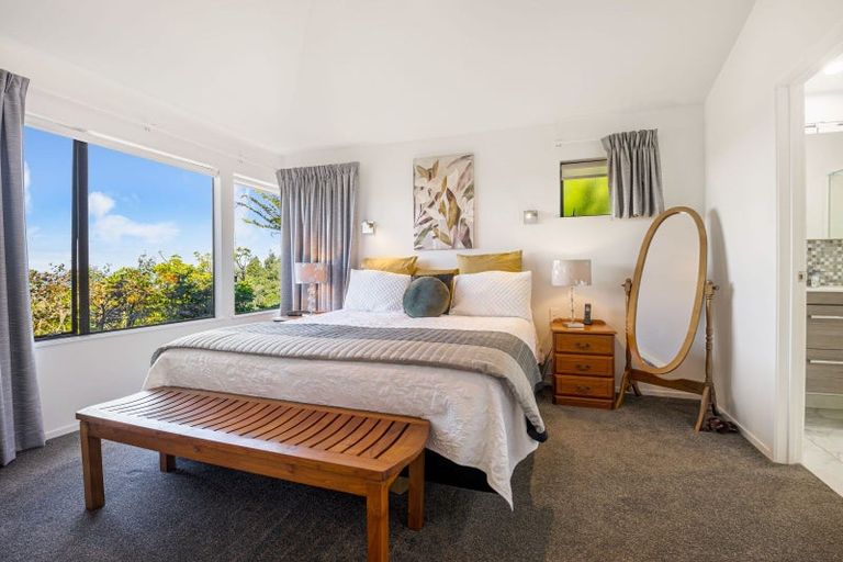 Photo of property in 2/194 Glenvar Road, Torbay, Auckland, 0630