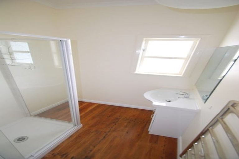 Photo of property in 77 Bell Road, Waiwhetu, Lower Hutt, 5010