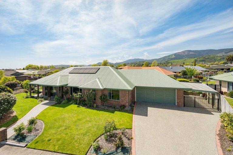 Photo of property in 2 Fell Place, Stoke, Nelson, 7011