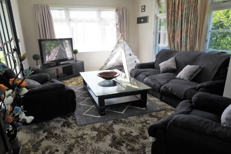 Photo of property in 182 Bartholomew Road, Levin, 5510