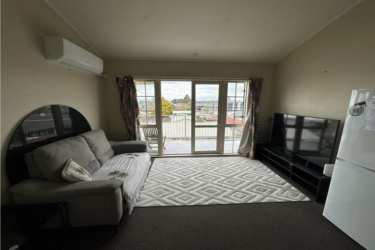 Photo of property in 7c Scotland Place, Hillcrest, Hamilton, 3216