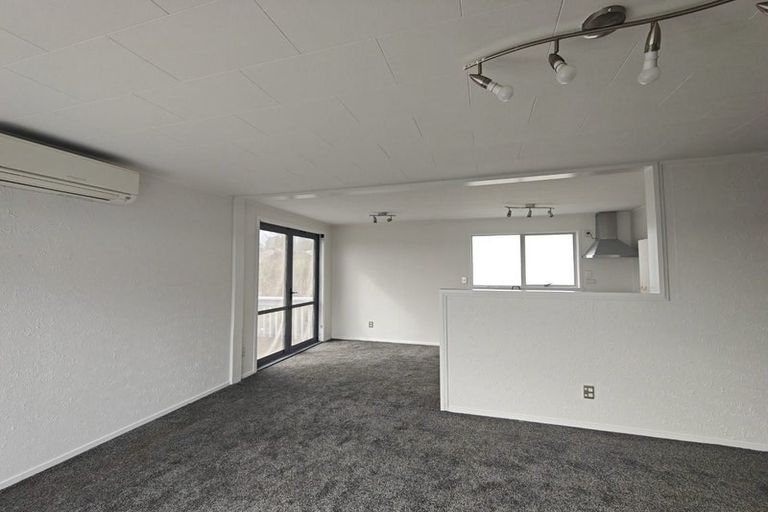 Photo of property in 10 Longreach Drive, Sunnyvale, Auckland, 0612