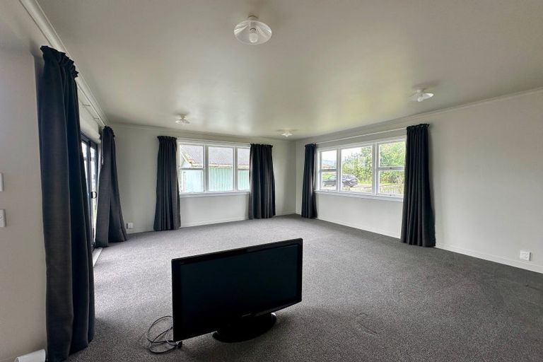 Photo of property in 129 Waverley Street, Karamea, 7893