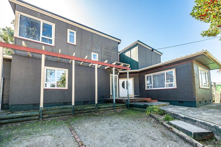 Photo of property in 100 Puriri Street, Gonville, Wanganui, 4501