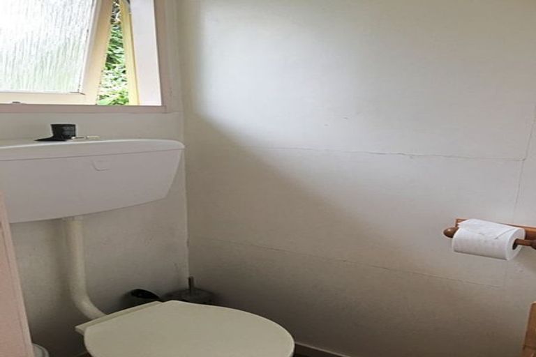 Photo of property in 7/6 Woodhouse Place, West Harbour, Auckland, 0618