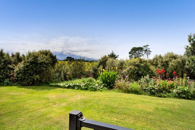 Photo of property in 2952 Eltham Road, Opunake, 4682