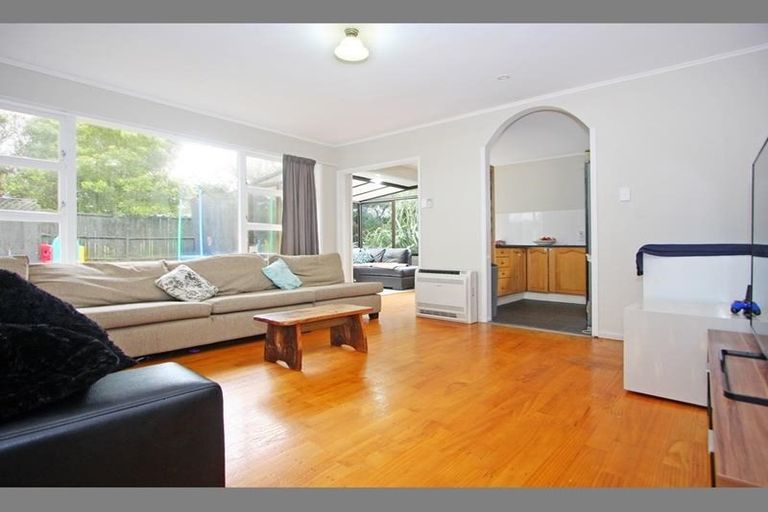 Photo of property in 67 Hobart Crescent, Wattle Downs, Auckland, 2103