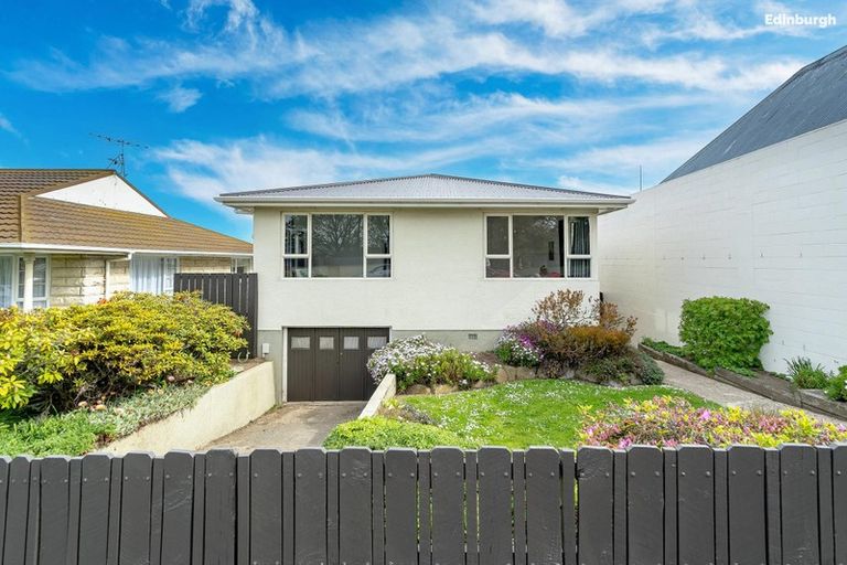 Photo of property in 163 Eglinton Road, Mornington, Dunedin, 9011