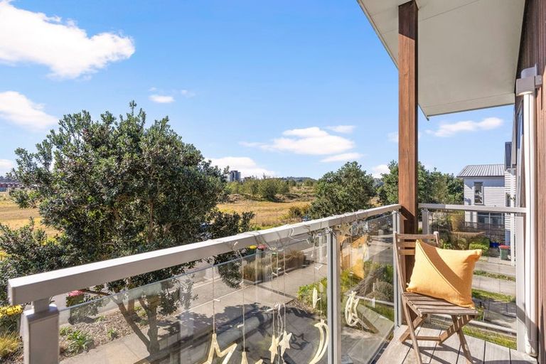 Photo of property in 91 Glidepath Road, Hobsonville, Auckland, 0616