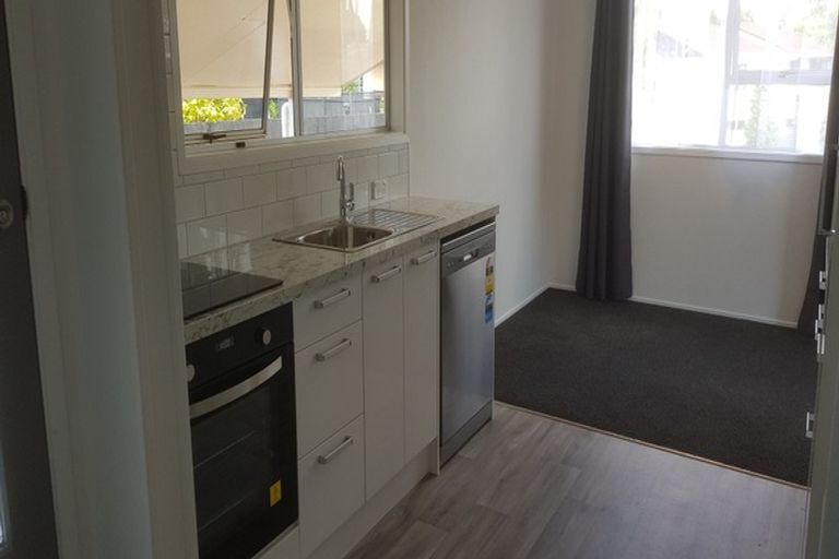 Photo of property in 5 Tangelo Place, Bucklands Beach, Auckland, 2012