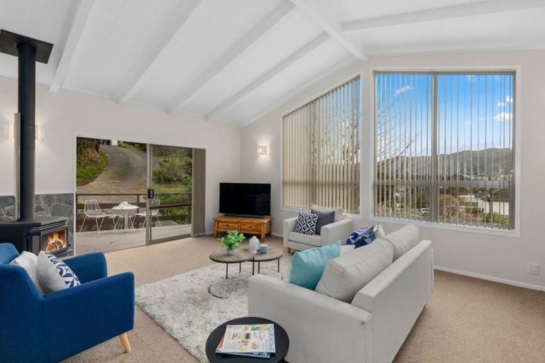 Photo of property in 30 Davis Grove, Wainuiomata, Lower Hutt, 5014