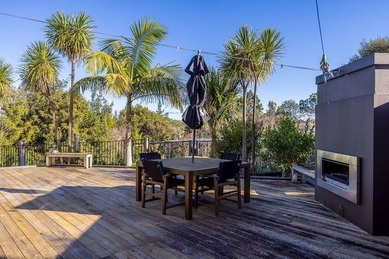 Photo of property in 106 Hillcrest Road, Hatfields Beach, Orewa, 0931