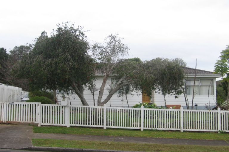 Photo of property in 7 Leatham Crescent, Opaheke, Papakura, 2113