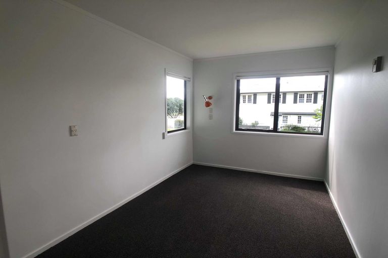 Photo of property in 71 Esplanade, Kaiti, Gisborne, 4010