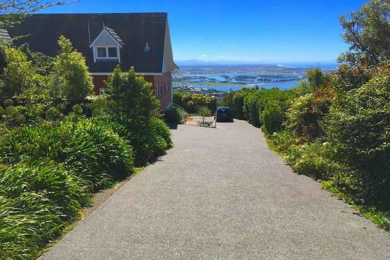 Photo of property in 27 Belleview Terrace, Mount Pleasant, Christchurch, 8081