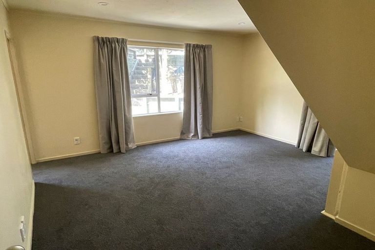 Photo of property in 146 Mark Avenue, Grenada Village, Wellington, 6037