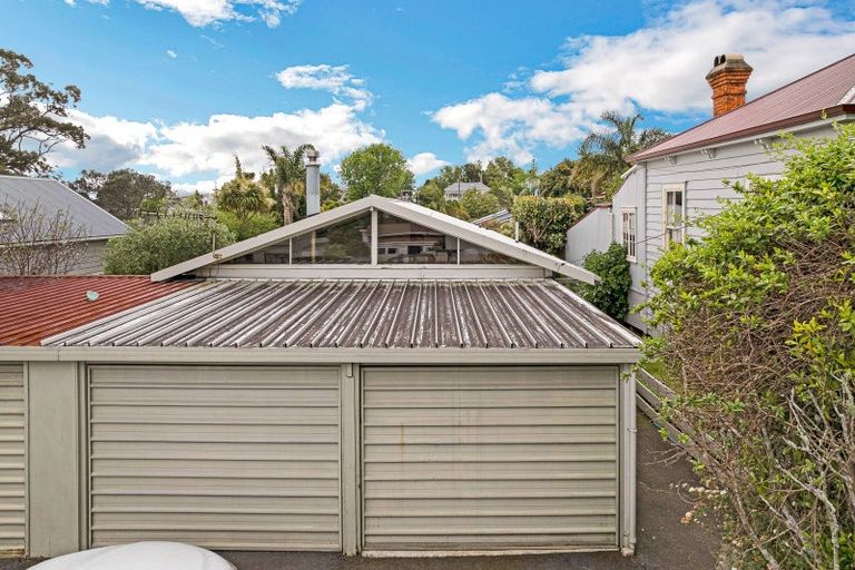 Photo of property in 1/24 Hastings Parade, Devonport, Auckland, 0624