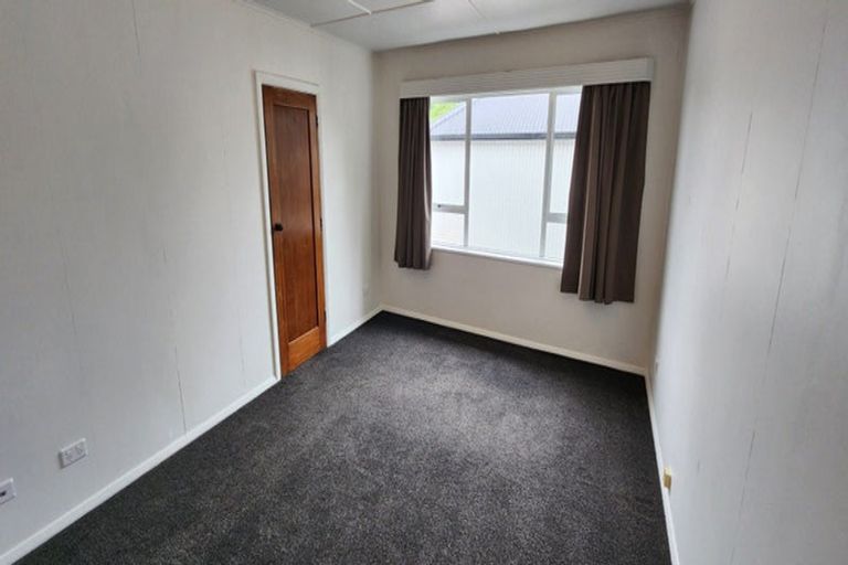 Photo of property in 9 Plympton Street, Brooklands, New Plymouth, 4310