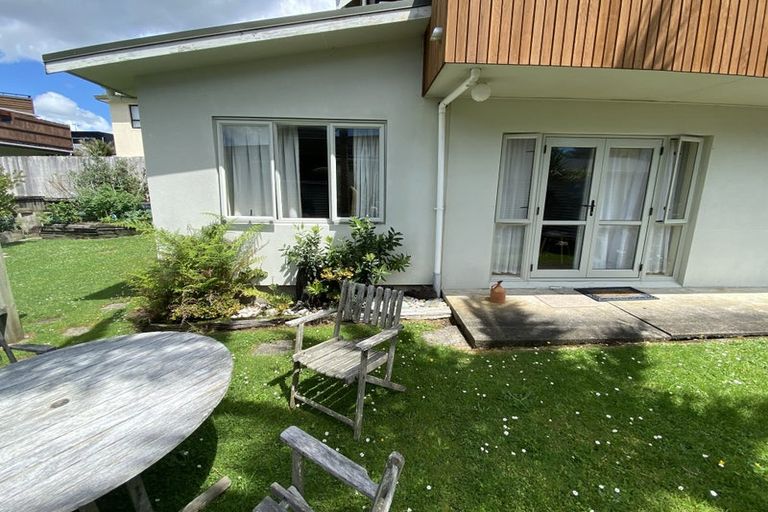 Photo of property in 45 Masterton Road, Rothesay Bay, Auckland, 0630