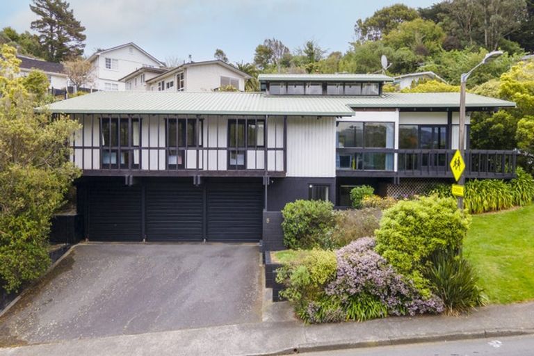 Photo of property in 9 Halswater Drive, Churton Park, Wellington, 6037