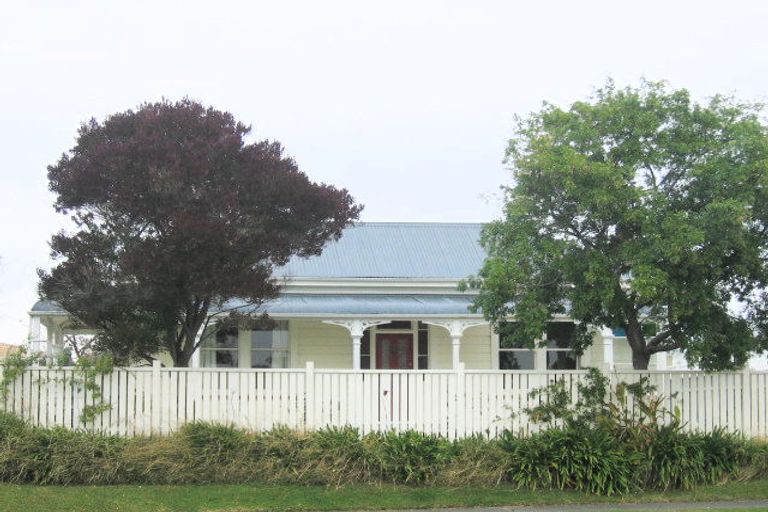 Photo of property in 15 Townshend Crescent, Greenmeadows, Napier, 4112