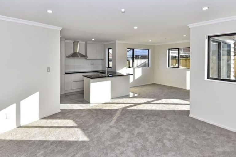 Photo of property in 3b Greers Road, Weymouth, Auckland, 2103