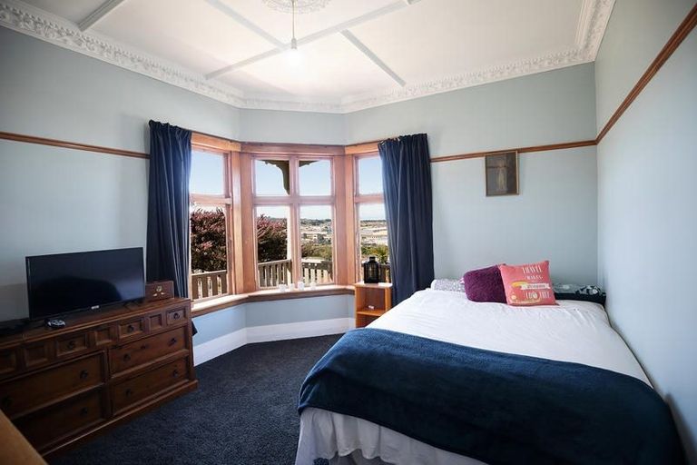 Photo of property in 10 Saint Heliers Court, Clyde Hill, Dunedin, 9011