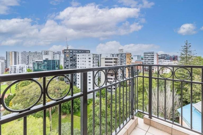Photo of property in The Duxton Hotel Apartments, 6p/100 Greys Avenue, Auckland Central, Auckland, 1010