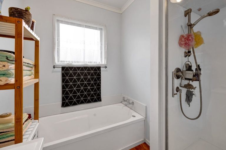 Photo of property in 17 Rewa Street, Inglewood, 4330