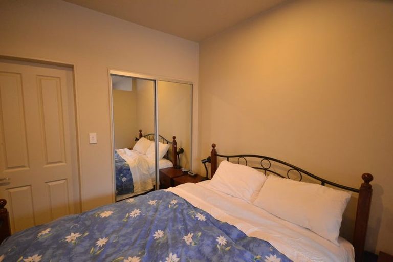 Photo of property in Atrium Towers, 6p/154 The Terrace, Wellington Central, Wellington, 6011