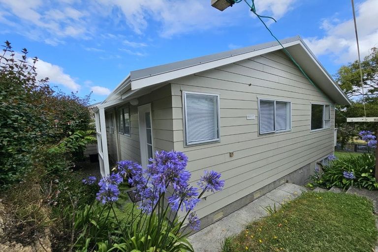 Photo of property in 2/196 Helston Road, Paparangi, Wellington, 6037
