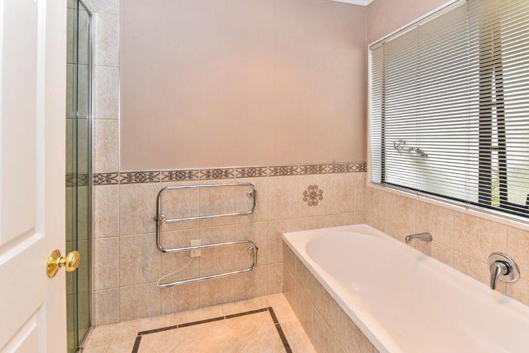 Photo of property in 7 Crannich Place, Wattle Downs, Auckland, 2103