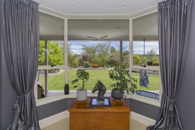 Photo of property in 10 Robins Road, Alma, Oamaru, 9492