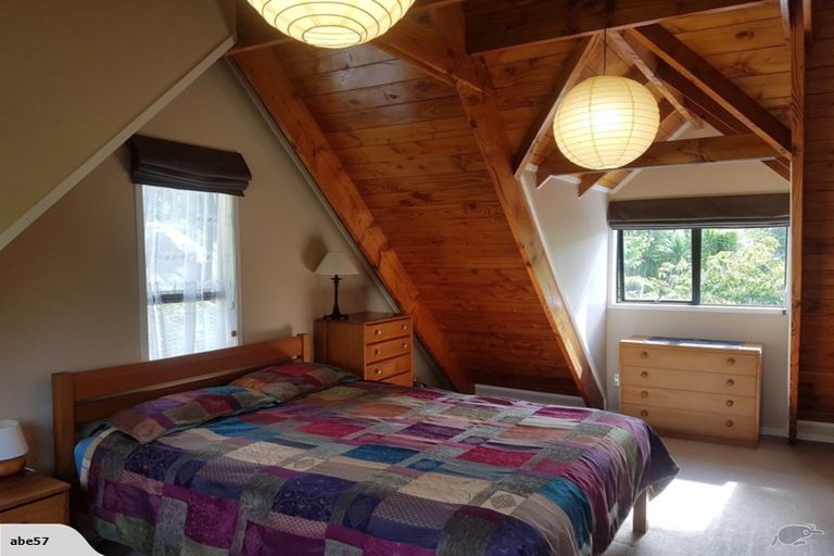 Photo of property in 56 Woodside Road, Massey, Auckland, 0614