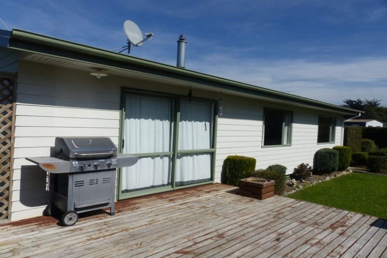 Photo of property in 6 Ruane Street, Glenavy, Waimate, 7980