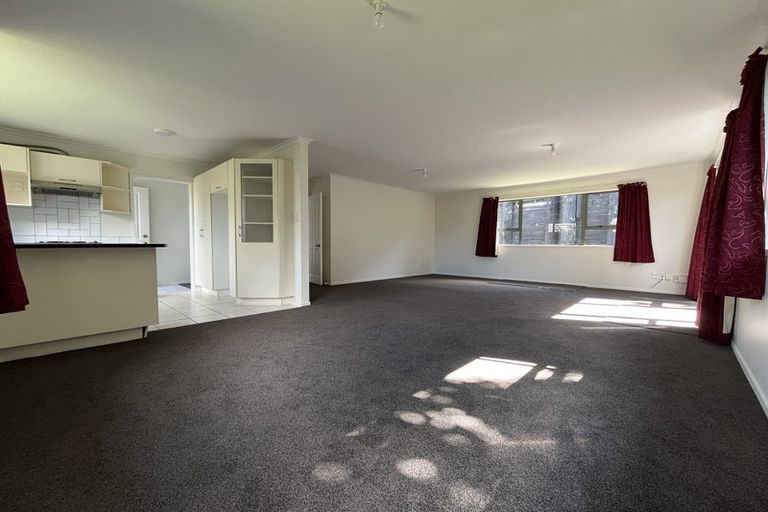 Photo of property in 87b Triangle Road, Massey, Auckland, 0614