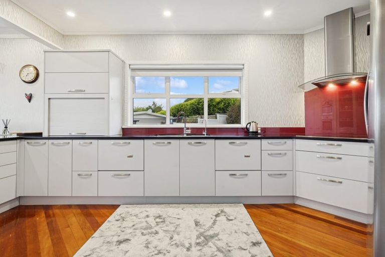 Photo of property in 4 Hamlet Place, Pukekohe, 2120