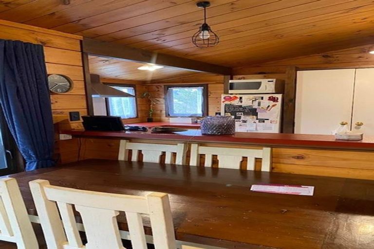 Photo of property in 29 Rembrandt Avenue, Tawa, Wellington, 5028