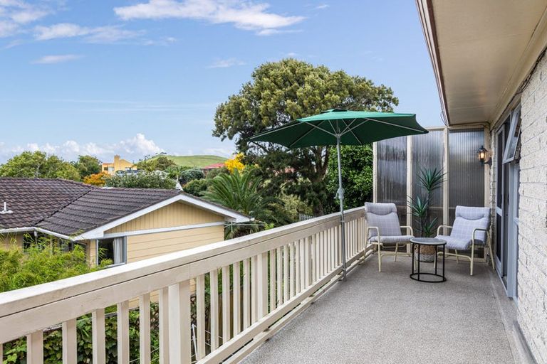 Photo of property in 76b Kiwi Esplanade, Mangere Bridge, Auckland, 2022