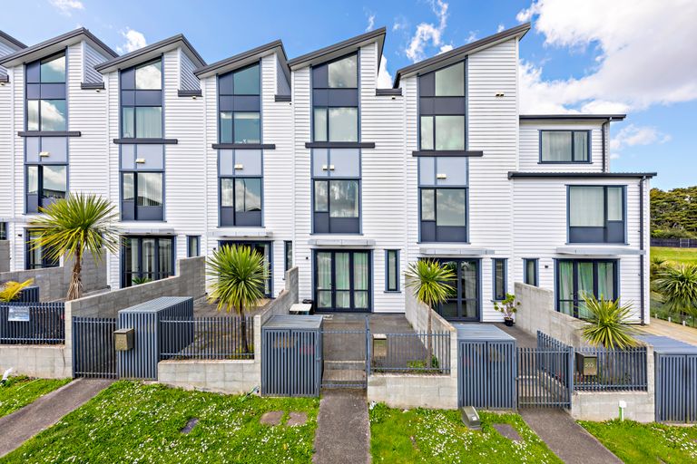 Photo of property in 301 Murphys Road, Flat Bush, Auckland, 2019