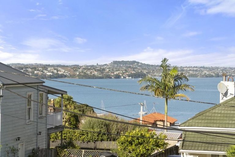 Photo of property in 81 Palmerston Road, Birkenhead, Auckland, 0626