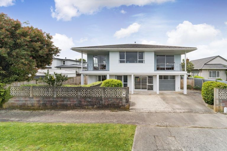 Photo of property in 27 Millar Street, Terrace End, Palmerston North, 4410