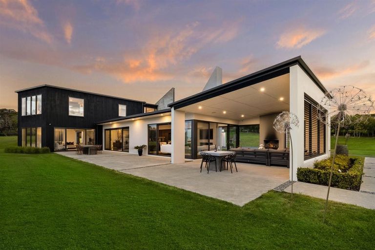 Photo of property in 90 Grace Hill Drive, Dairy Flat, Albany, 0792