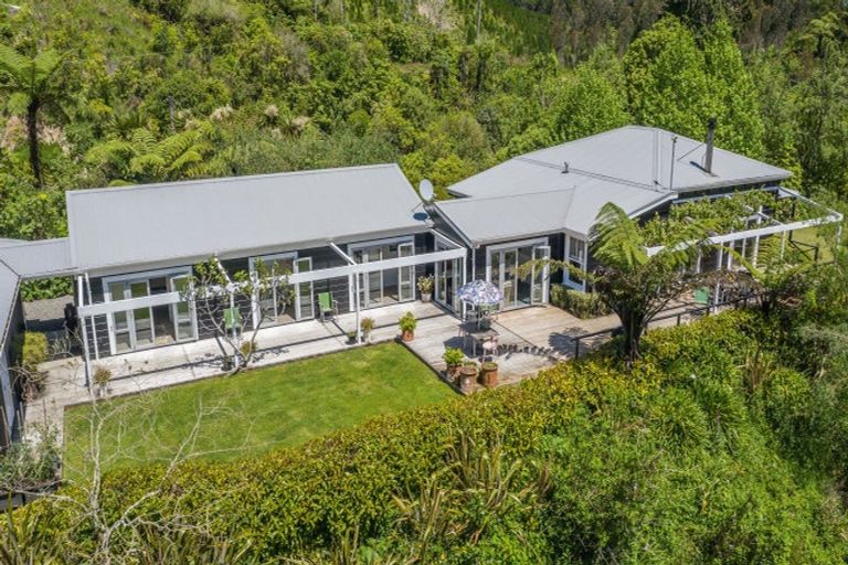 Photo of property in 803 Gladstone Road, Levin, 5571