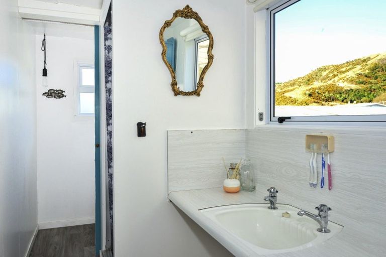 Photo of property in 73 Fortescue Street, Mahia, Nuhaka, 4198