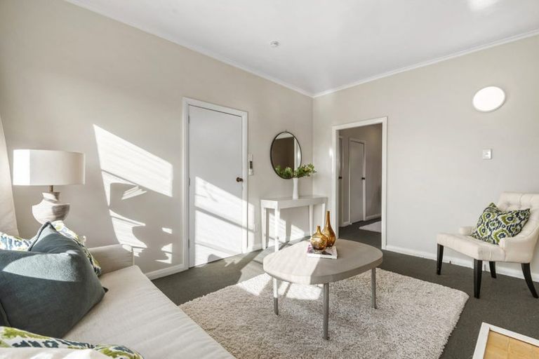 Photo of property in 9b Kerr Street, Devonport, Auckland, 0624