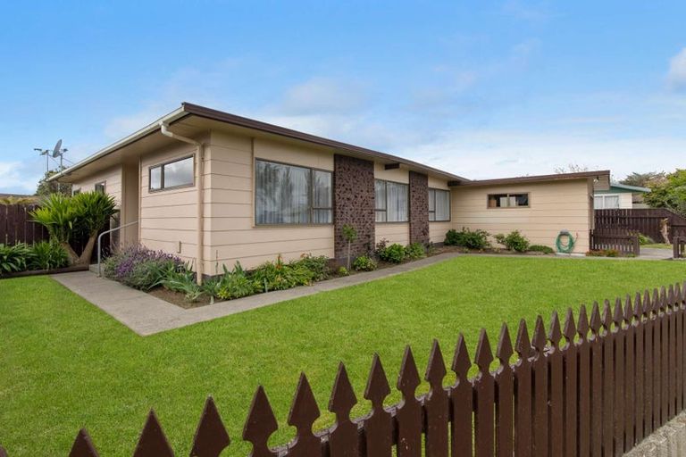 Photo of property in 26 Humphries Place, Awapuni, Palmerston North, 4412