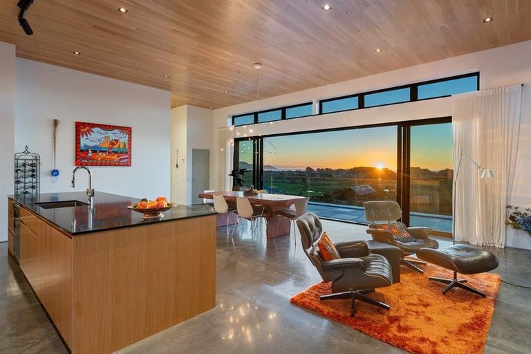 Photo of property in 80 Harakeke Road, Te Horo, Otaki, 5581