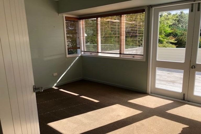 Photo of property in 36 Rewi Street, Torbay, Auckland, 0630